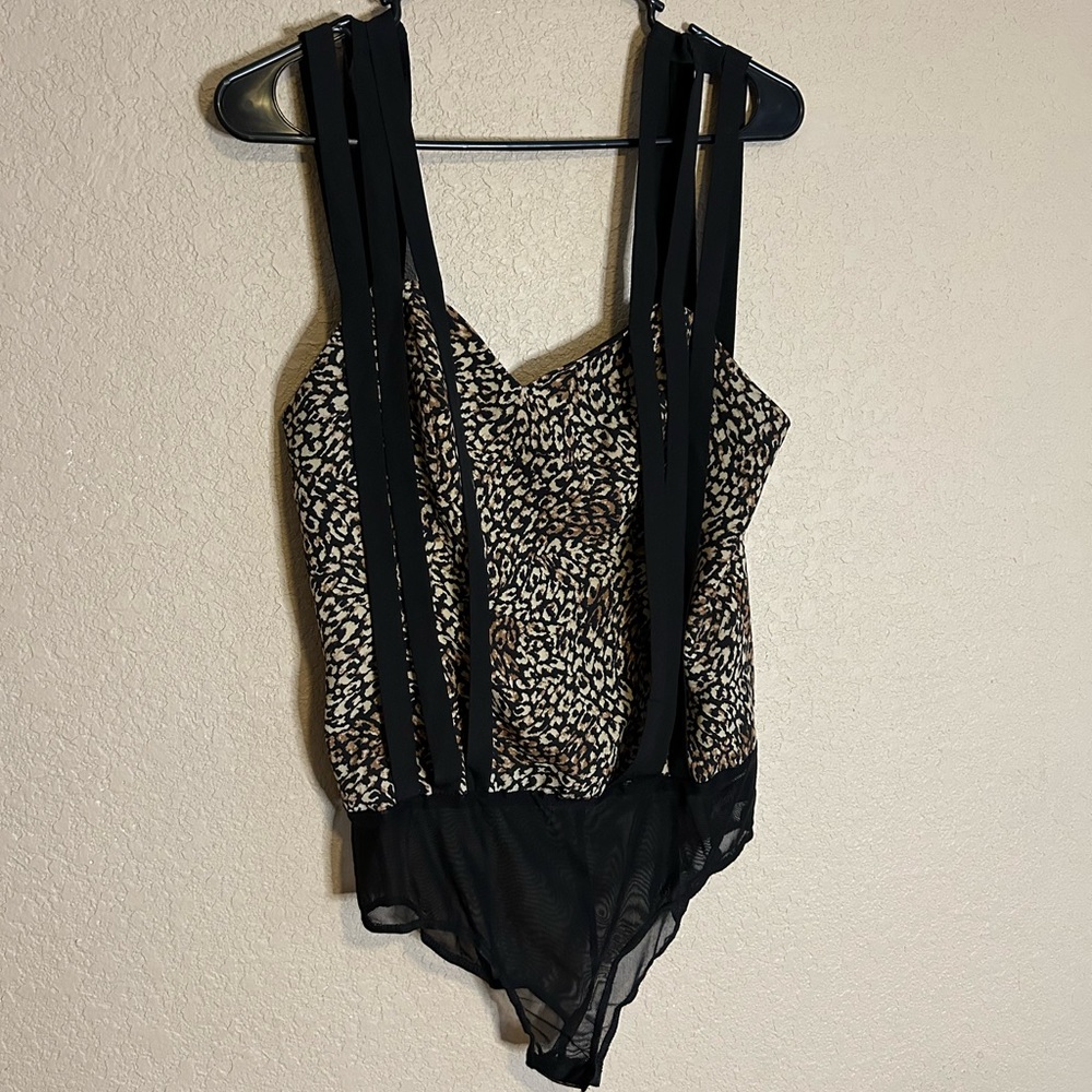 Animal Print Bodysuit w/Open Back